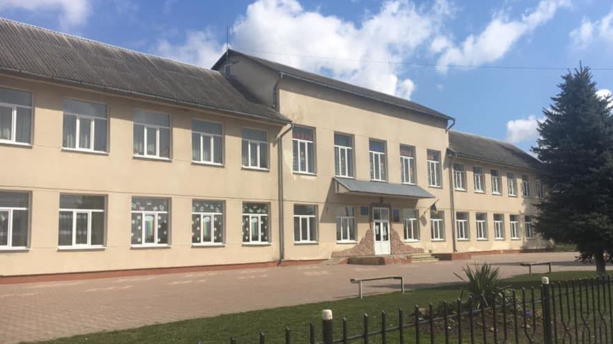 У Новому Яричеві за майже 50 млн грн добудують та утеплять школу