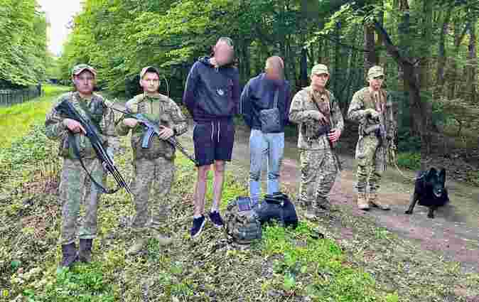 Закарпатські прикордонники зі стріляниною зупинили двох ухилянтів з Донеччини