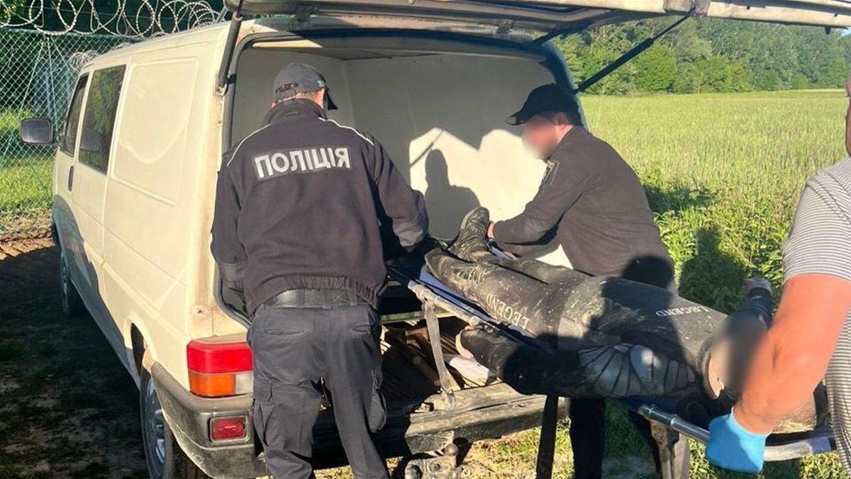 На Закарпатті з Тиси витягнули мертвого чоловіка у гідрокостюмі