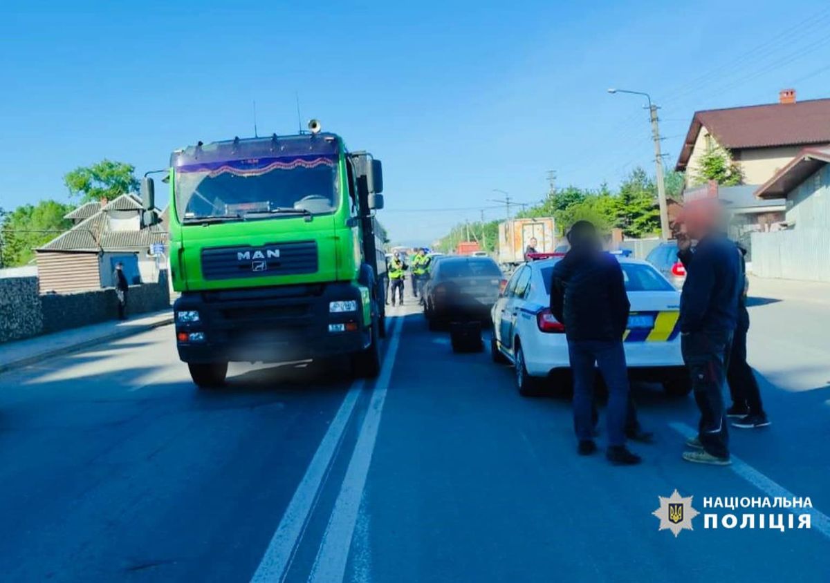 У заторі під Івано-Франківськом вантажівка на смерть збила 55-річного пішохода