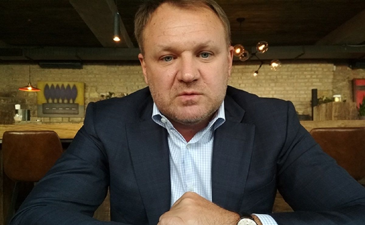 ДБР затримало підозрюваного у махінаціях на 2 млрд грн бізнесмена Віталія Кропачова

