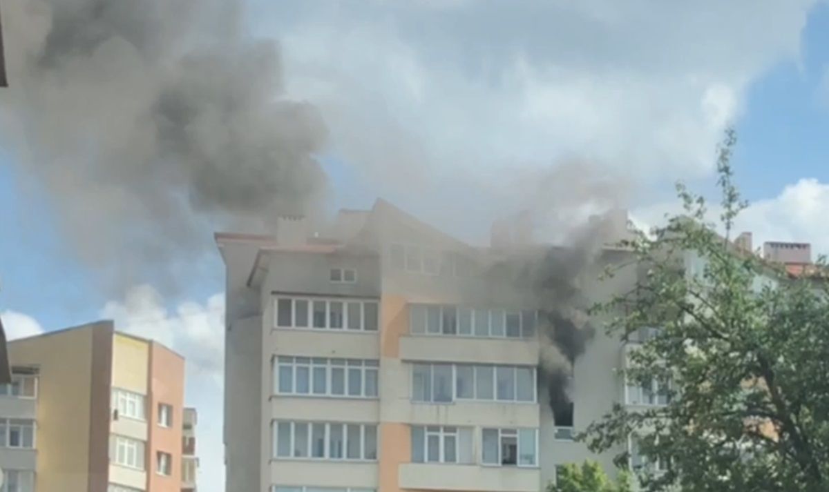 У Львові мешканців багатоповерхівки евакуйовували через пожежу