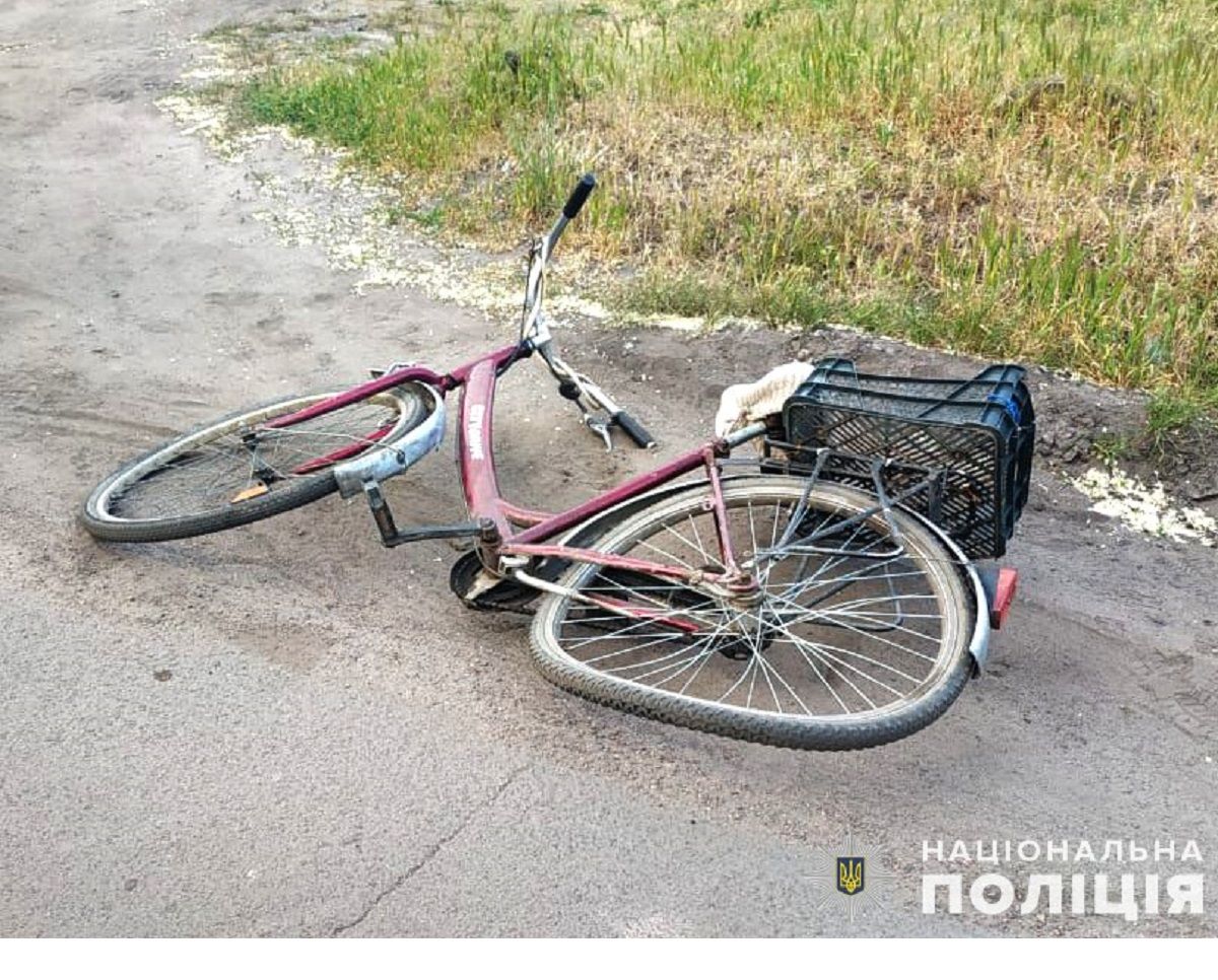 На Львівщині неповнолітній мотоцикліст на смерть збив 82-річного велосипедиста