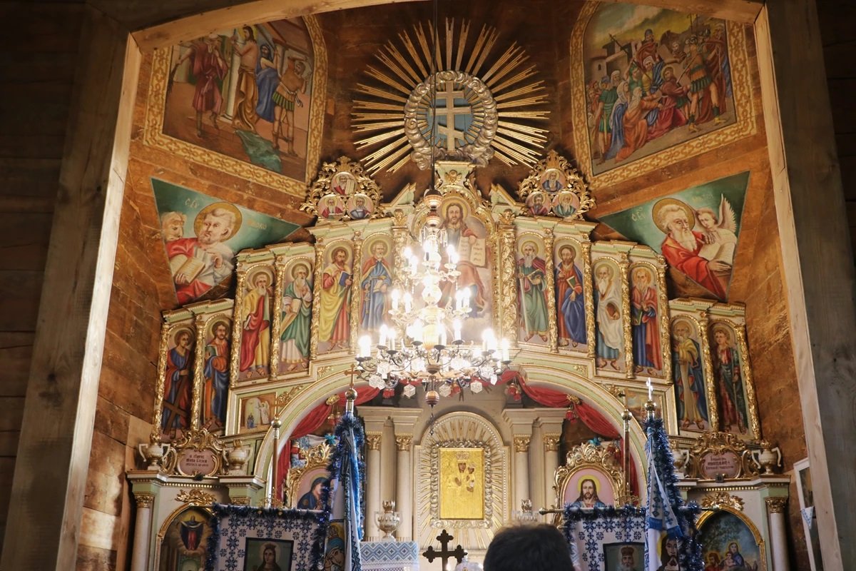 Іконостас церкви (фото ЛОВА)