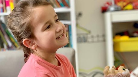 Хірурги Львова успішно прооперували 8-річну дівчинку з вродженою вадою кишківника