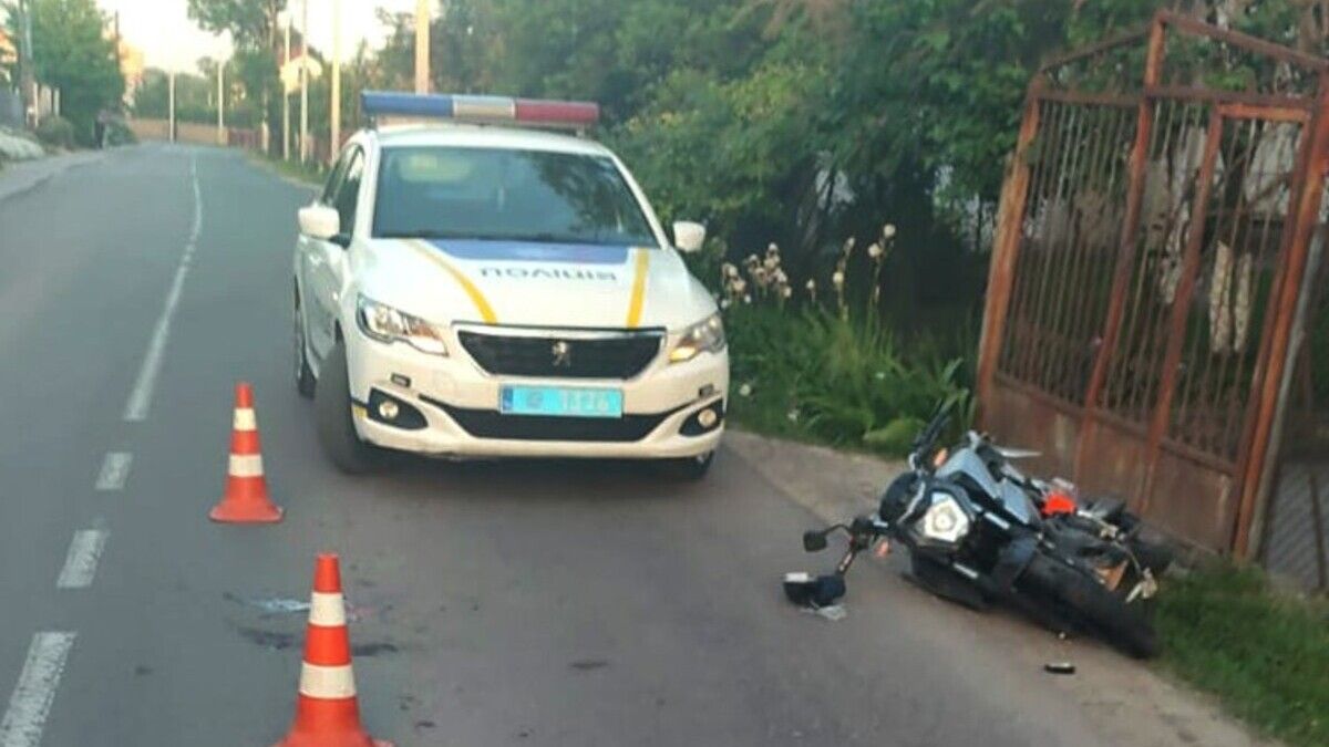 46-річний мотоцикліст потрапив в реанімацію після зіткнення з автівкою біля Львова