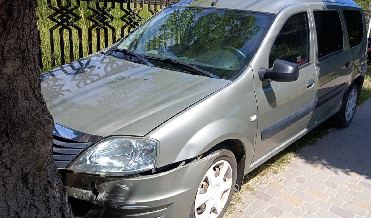 П’яний водій легковика збив пішохідку на тротуарі в Золочеві
