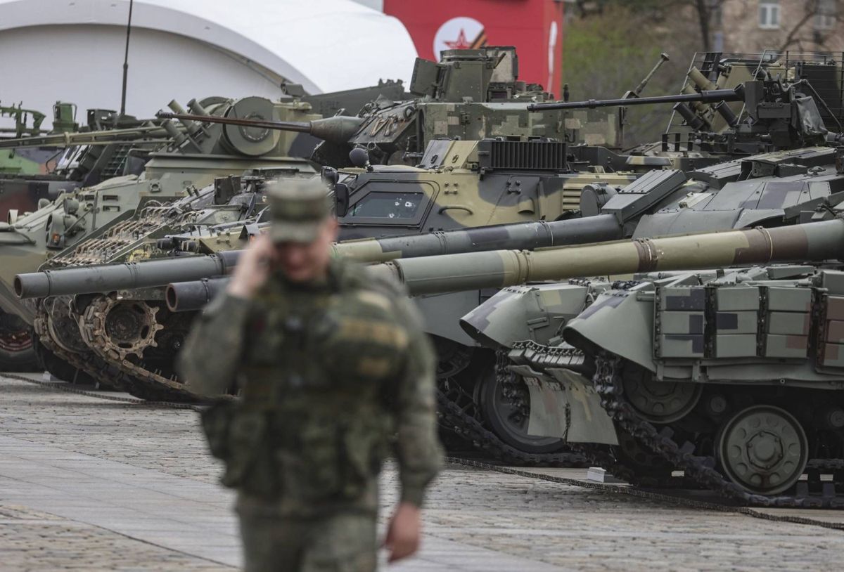 Більшість заморожених російських активів спрямують на зброю для України