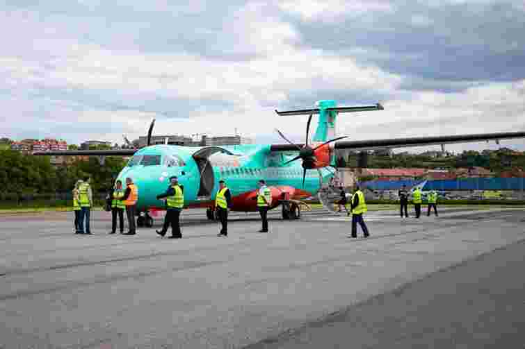 Перон для літаків в аеропорту «Ужгород» продали бізнес-партнеру дружини Богдана Андріїва