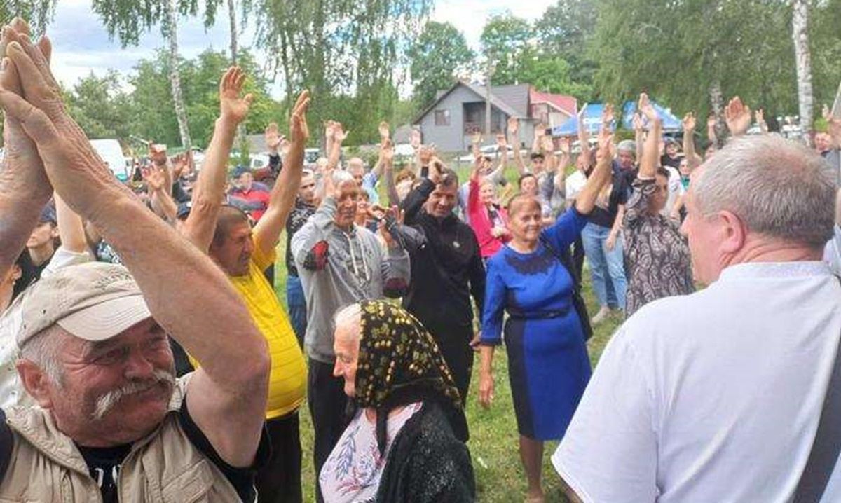 На Буковині ще одна громада села перейшла під парафію ПЦУ