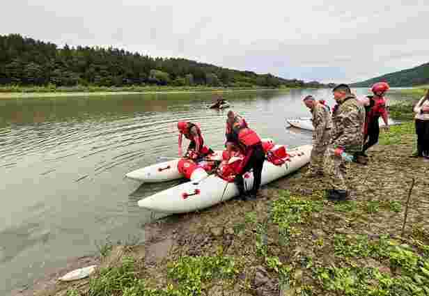 На Буковині знайшли тіло 15-річного підлітка, який два дні тому втопився в Дністрі