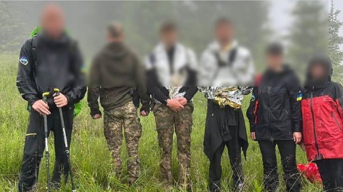 На Буковині рятувальники розшукали ухилянтів, які заблукали в горах