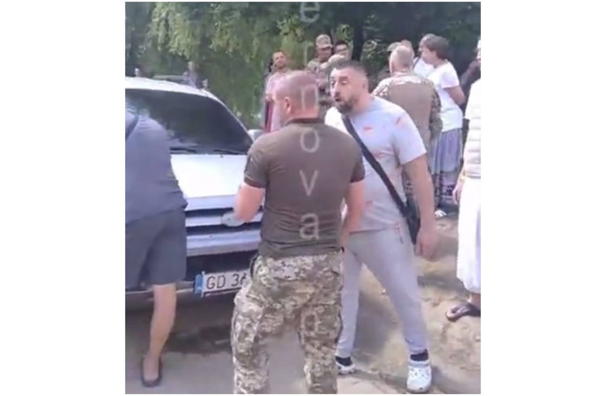 Учасником конфлікту між ТЦК і кришнаїтами в Мукачево виявився комунальник зі Стрия