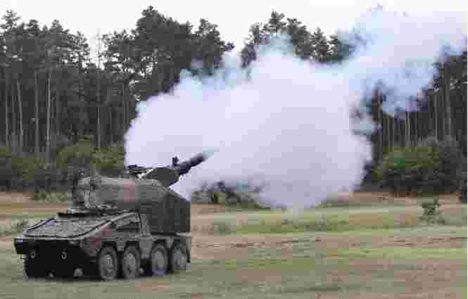 Україна отримає 54 колісні артилерійські системи RCH 155