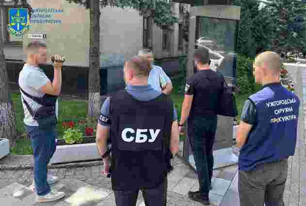 Депутата Ужгородської міськради затримали на хабарі від ухилянта