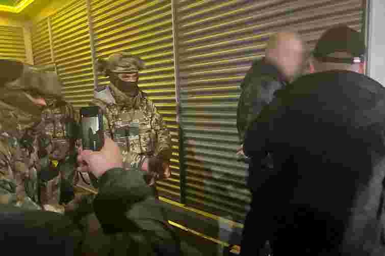 На Тернопільщині судитимуть 4 організаторів, які на ухилянтах заробили понад 6 млн грн