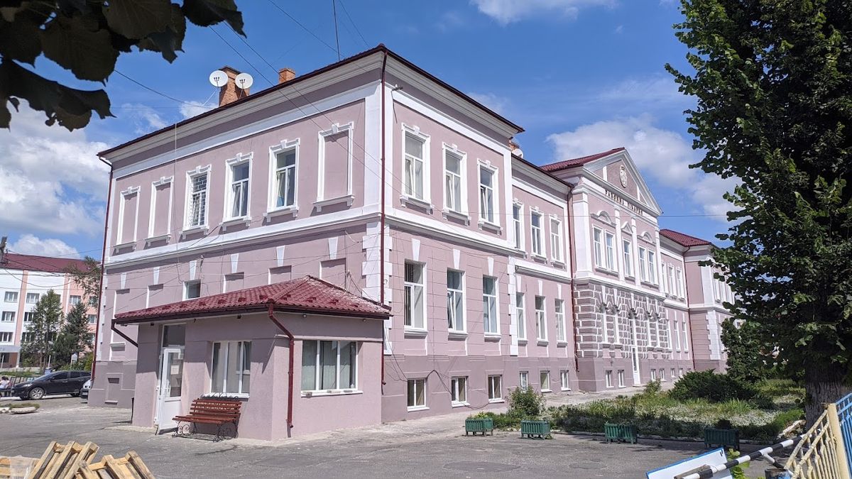 Лікарня на Буковині замовила ремонт хірургії із значними переплатами
