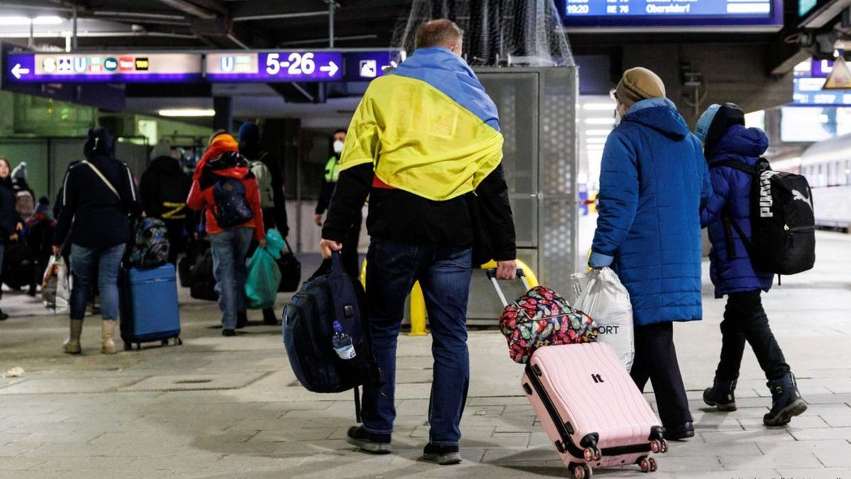 ПАРЄ підтримала виплати українцям за повернення додому