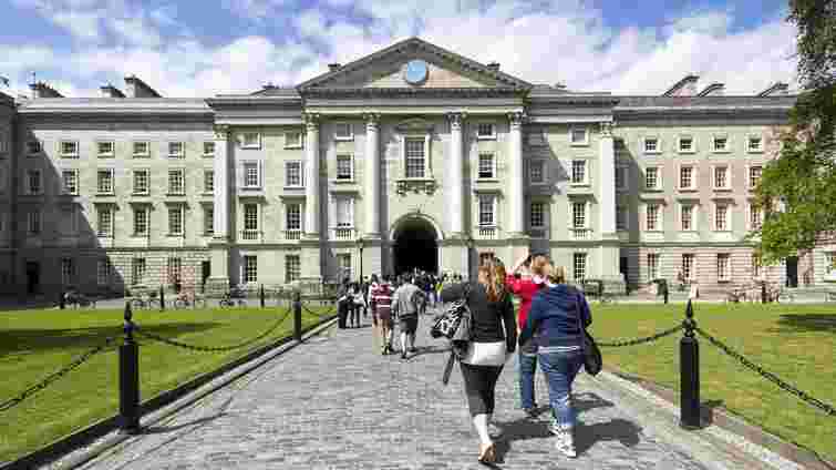 Ірландія ще на рік продовжила безплатне навчання для студентів з України