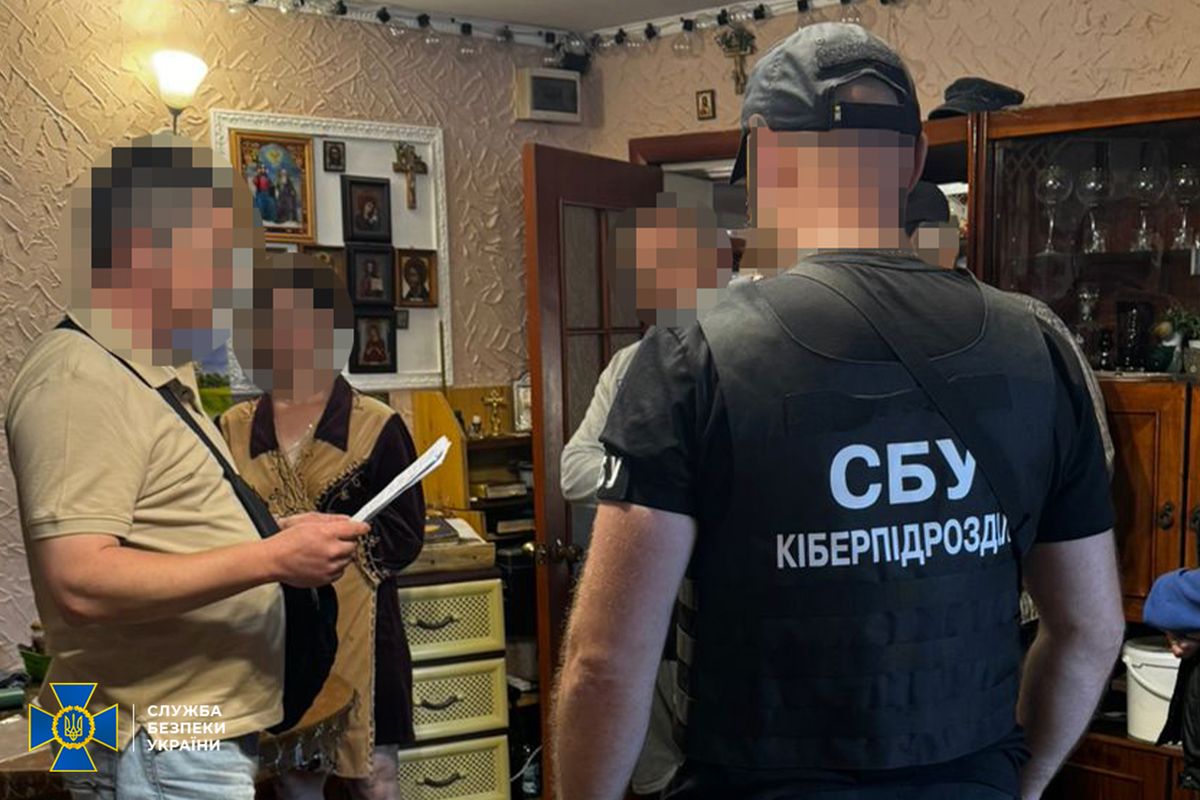 На Закарпатті водій «швидкої» адміністрував Viber-канал з локаціями роботи працівників ТЦК
