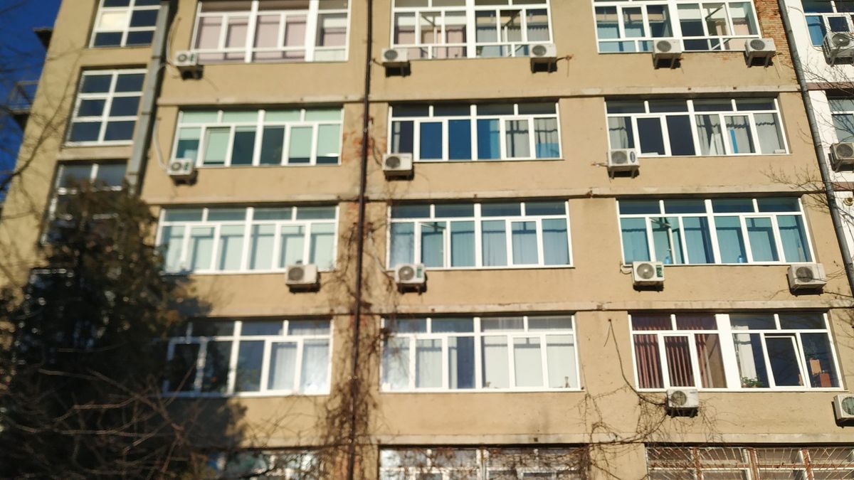 Будівлю інституту в Івано-Франківську вдруге виставили на аукціон з удвічі нижчою ціною