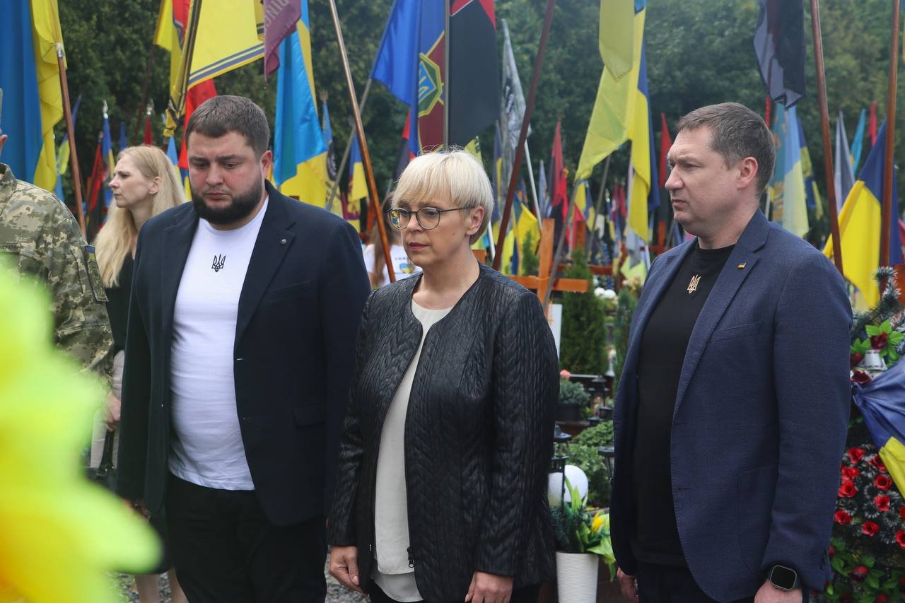 Юрій Холод, Наташа Пірц Мусар, Максим Козицький (Фото ЛОВА)