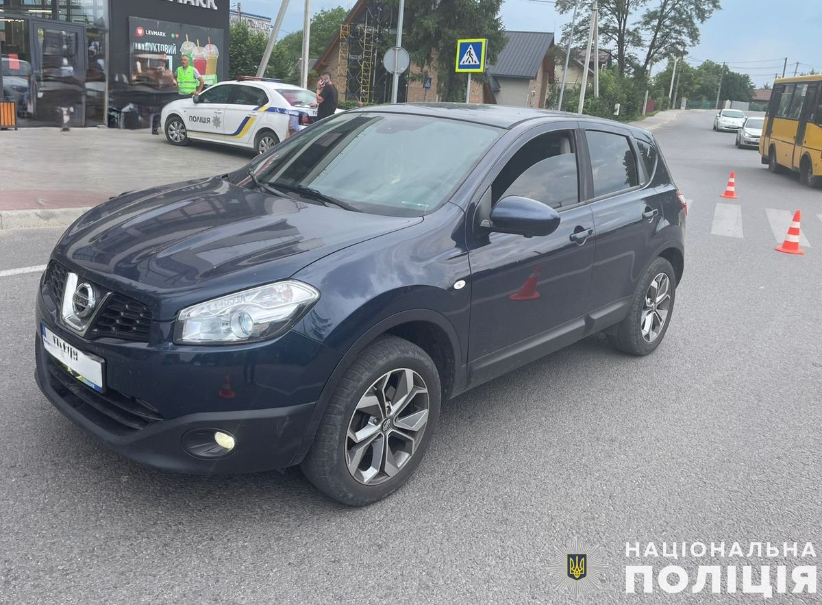 У Пустомитах п’яний водій Nissan важко травмував 35-річну пішохідку