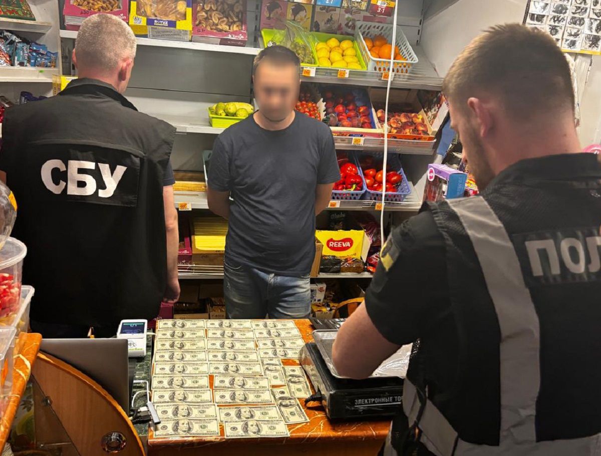 Мешканець Львівщини за 4000 доларів обіцяв військовозобов'язаному оновити дані в ТЦК