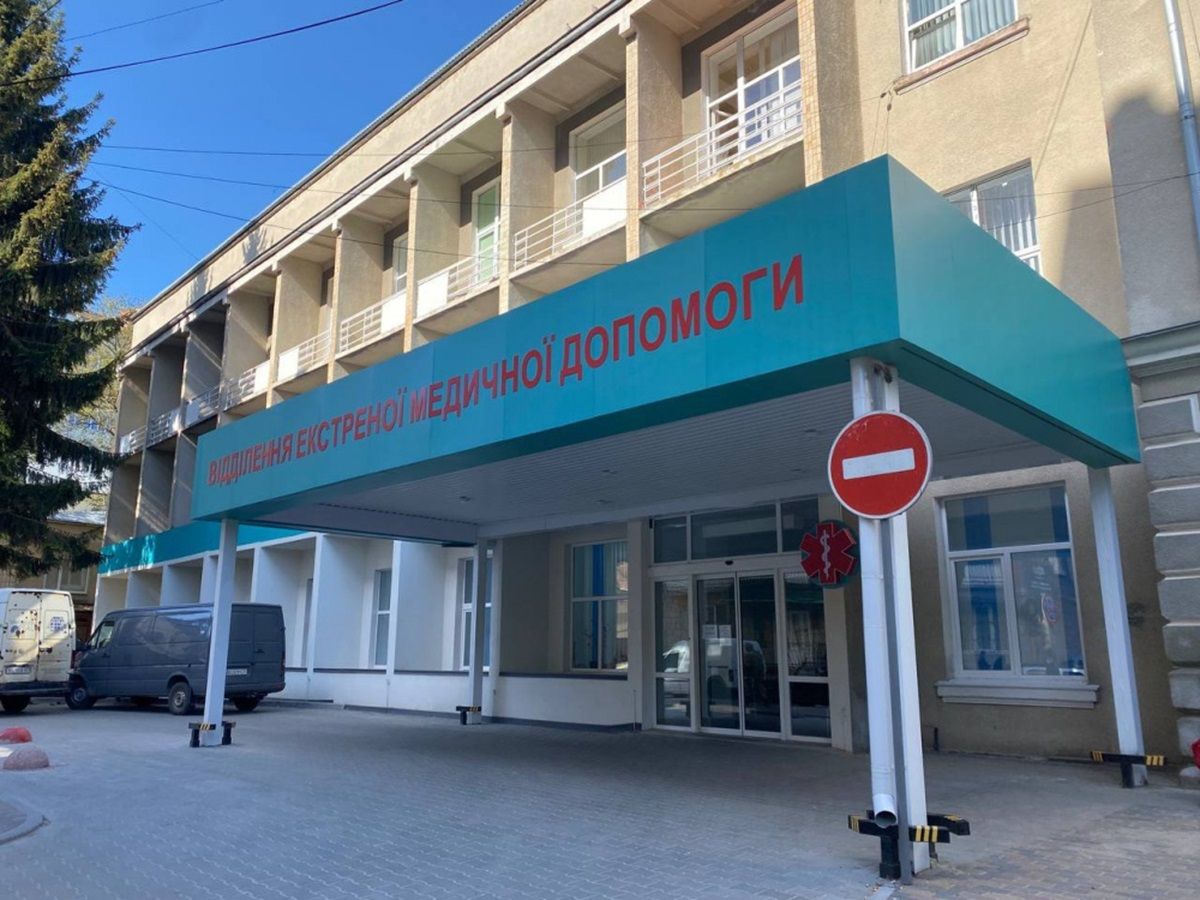 У Тернополі в лікарні швидкої допомоги в палаті живцем згорів чоловік