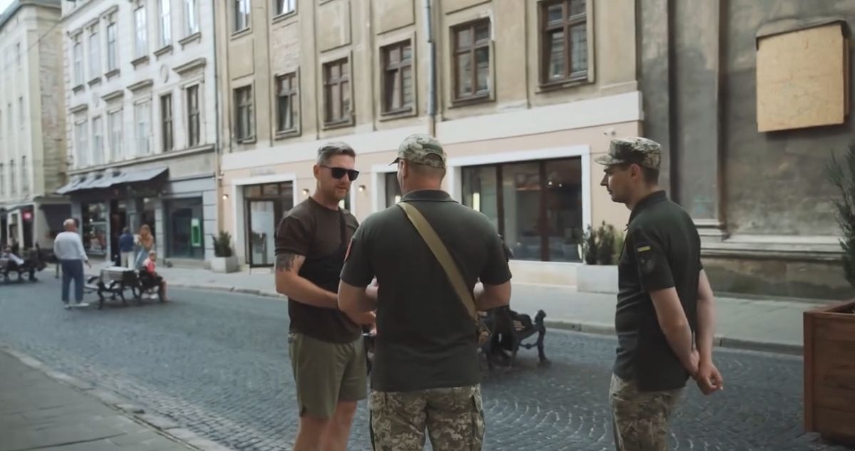 Документалісти «Вавилон'13» зняли фільм про ТЦК  у Львові
