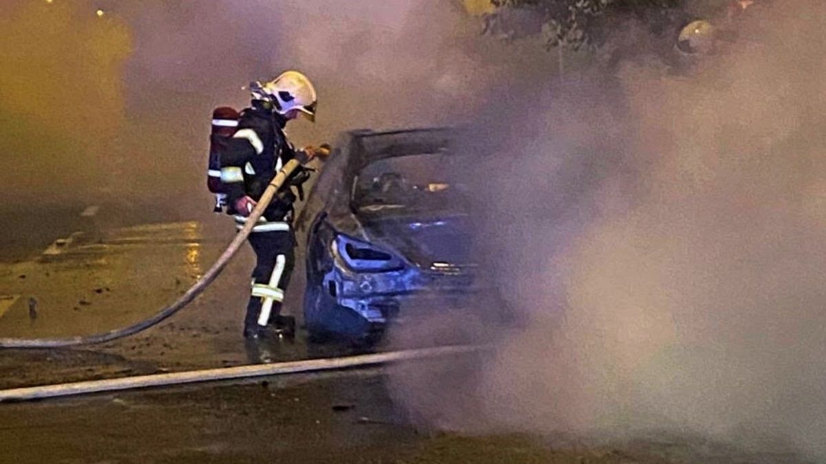 Працівник СТО вчинив у Львові дві ДТП і спалив авто клієнта