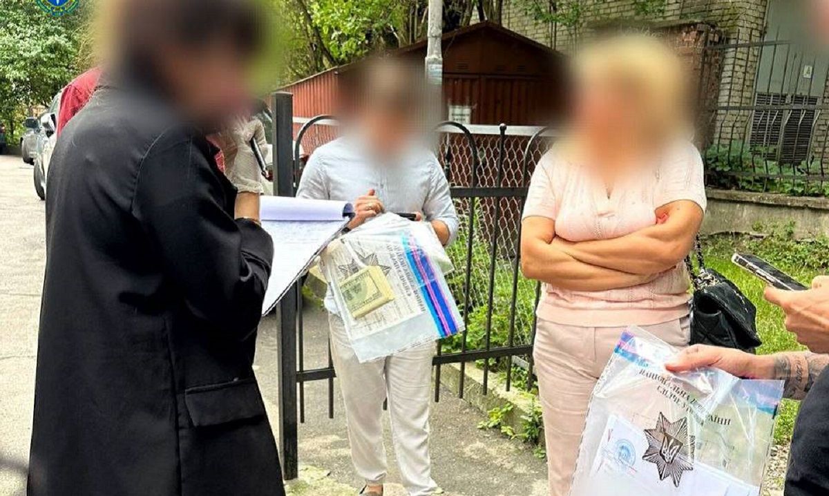 СБУ повідомила подробиці затримання у Львові адвокатки та її зятя-експрокурора