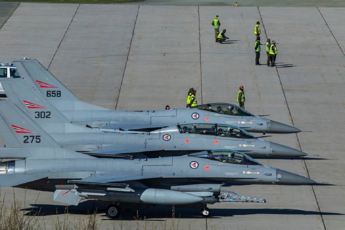 Україна отримає від Норвегії шість винищувачів F-16