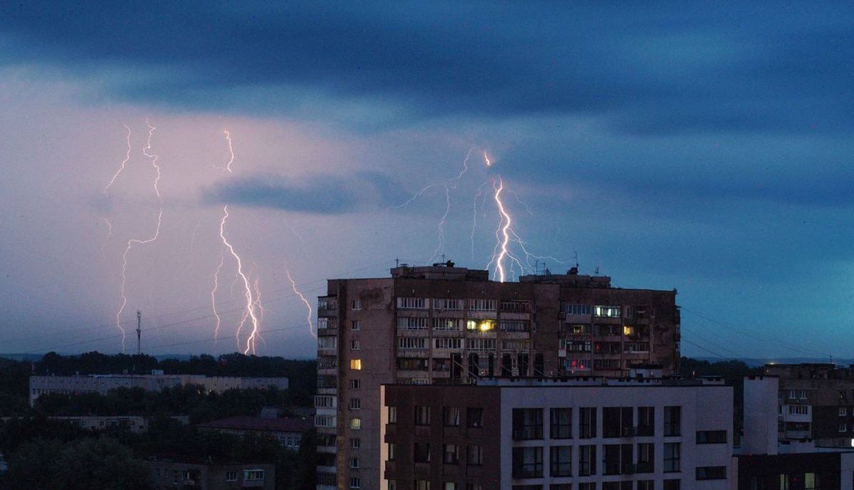 Синоптики попередили про нові грози та шквали на Львівщині