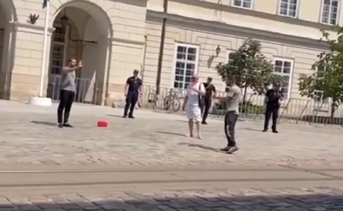 Засуджений за бійку на львівському ринку погрожував самоспаленням біля Ратуші