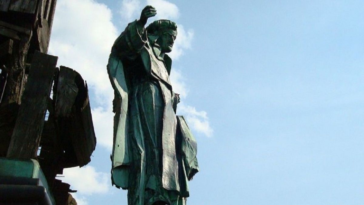 У Львівській політехніці реставрують дерев’яні скульптури з монастиря у Підкамені