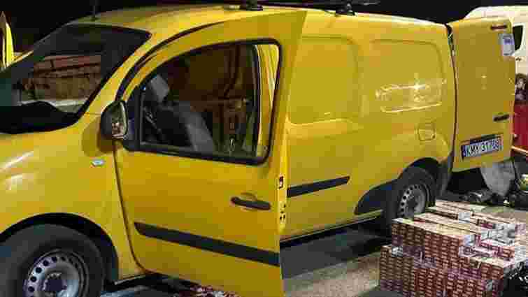 70-річний поляк намагався вивезти із Закарпаття в Угорщину 4 тис. пачок сигарет

