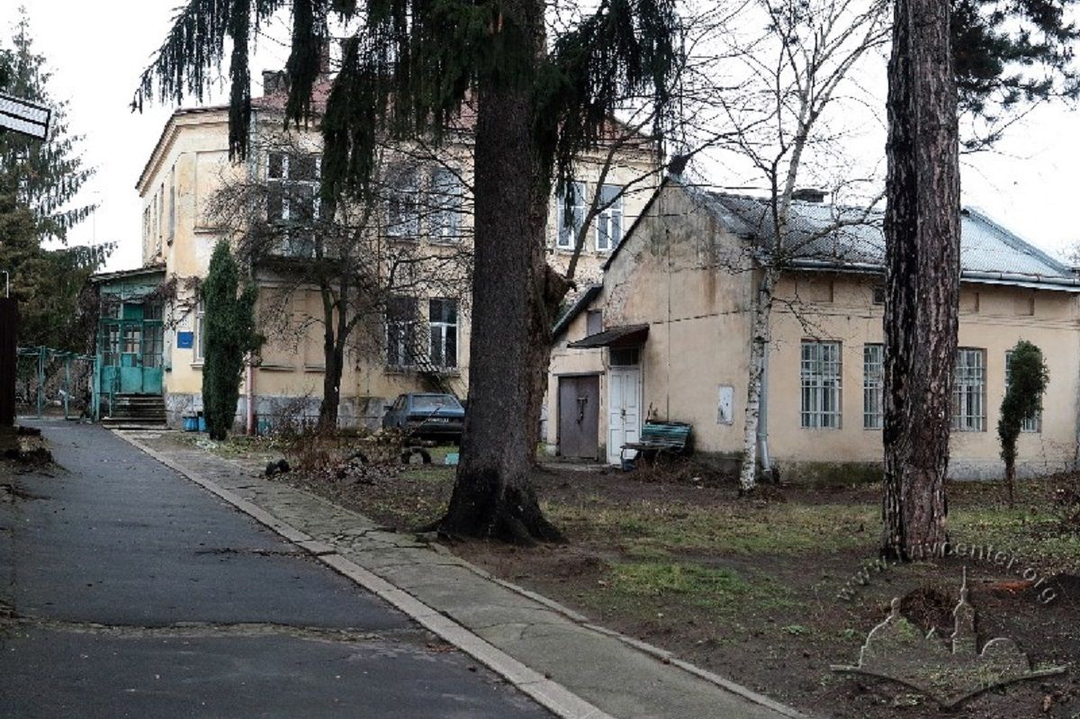 Львівська міськрада остаточно програла суд за дев’ять приміщень медустанов