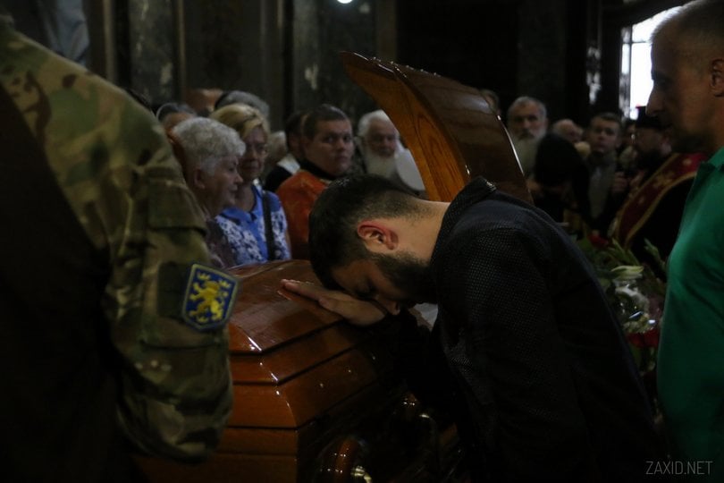 Прощання з Іриною Фаріон (Фото ZAXID.NET)