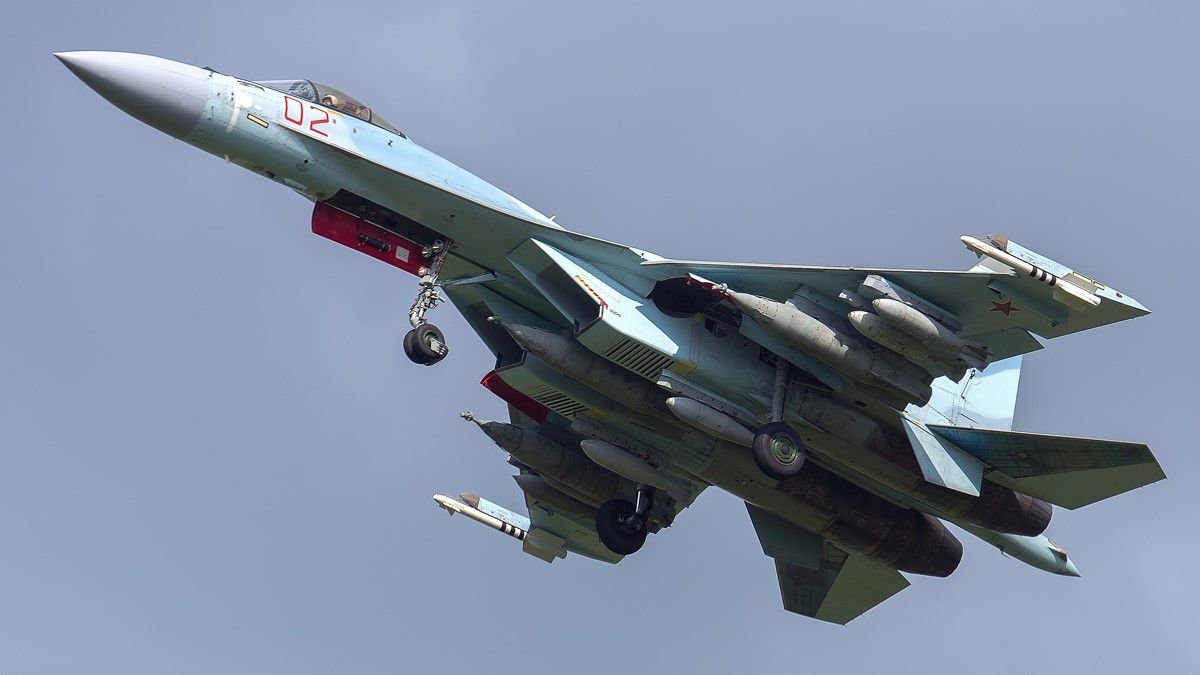 Росіяни за тиждень випустили по Україні 700 КАБів та понад 100 дронів-камікадзе 