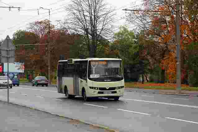 Для Тернополя закупили 8 автобусів з кондиціонерами та низькою підлогою