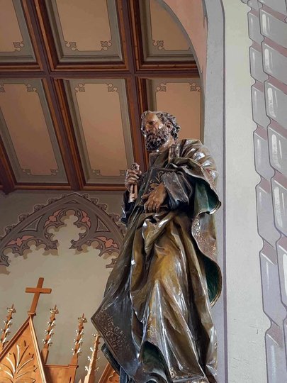 Скульптура св. Петра, яку врятували з попереднього костелу