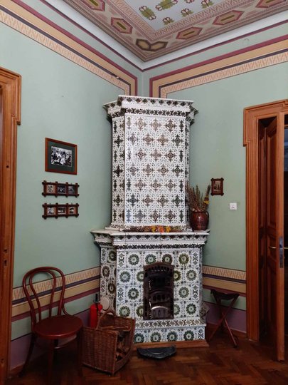 Гуцульська піч з фабрики Левинського