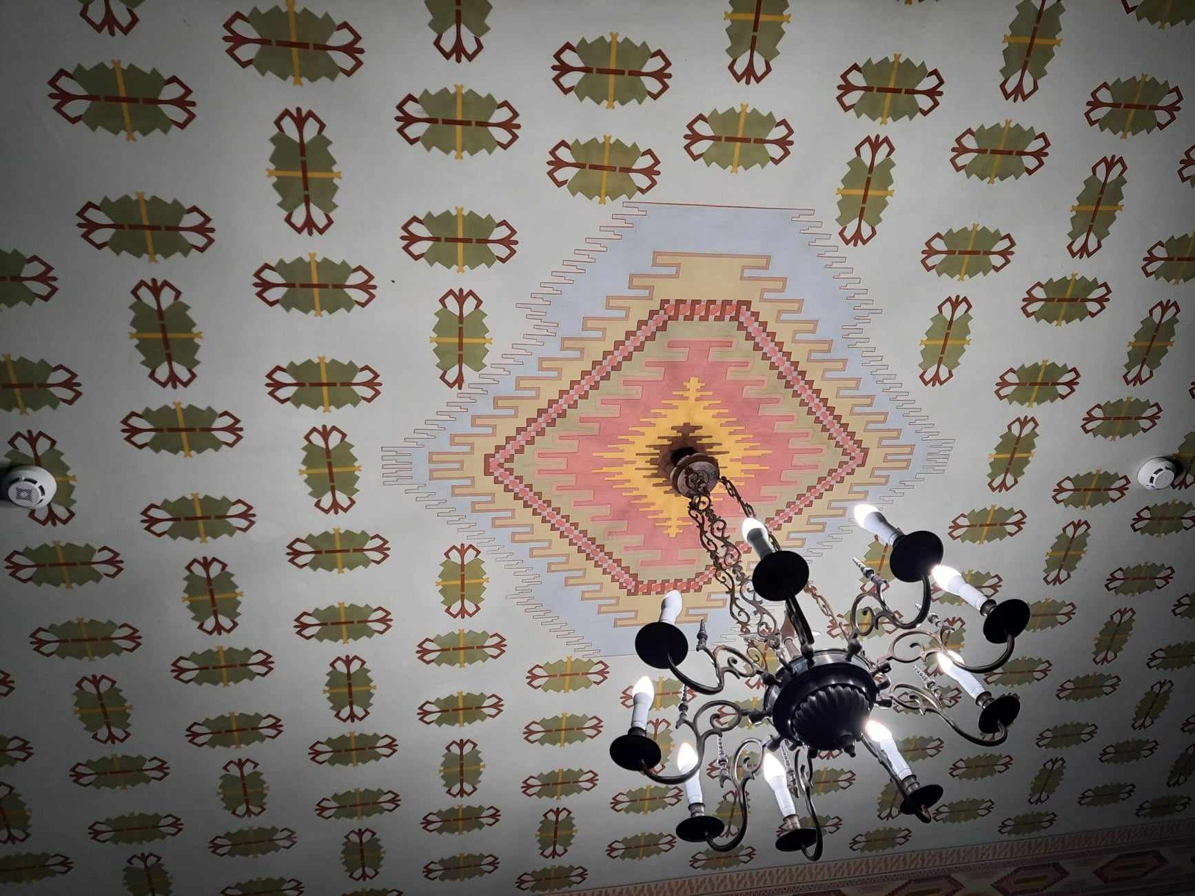 Стеля гуцульської кімнати