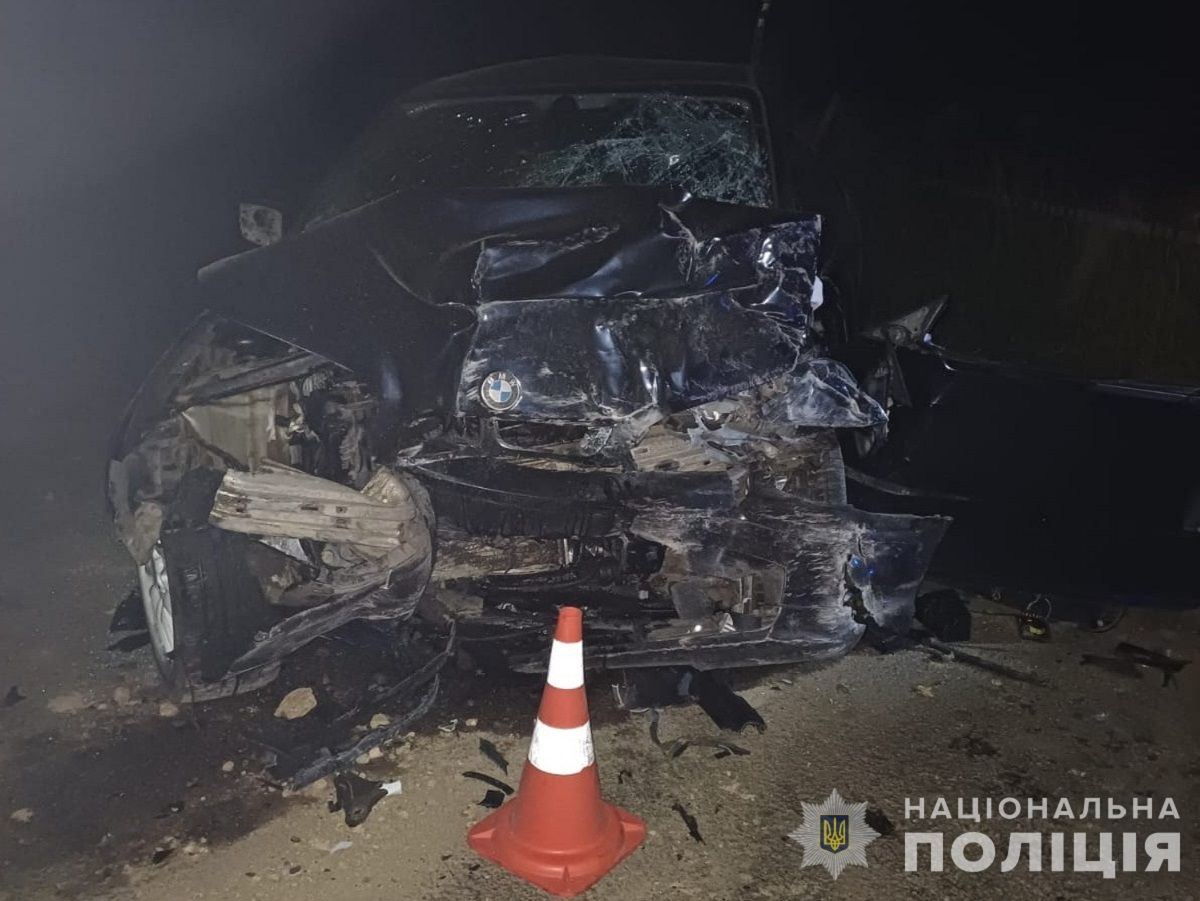 На Сумщині внаслідок зіткнення із бетонними плитами загинув водій BMW