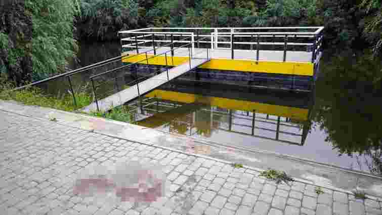 У Центральному парку в Луцьку 43-річна жінка покінчила життя самогубством