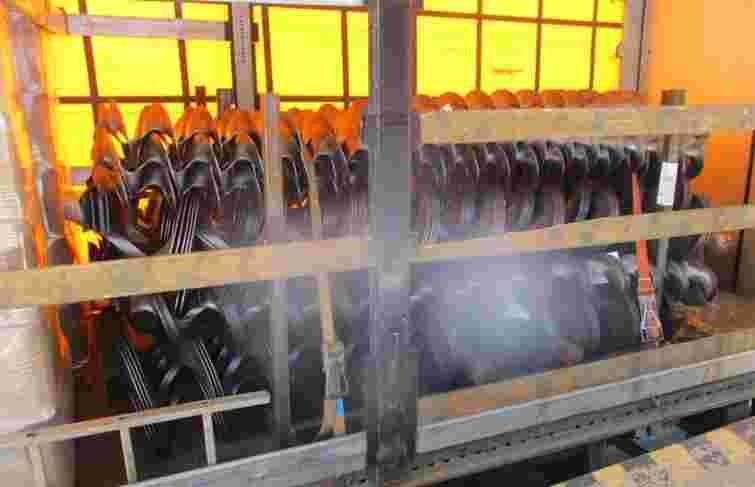 На митниці Тернополя виявили незадекларовані диски та борони для тракторів на суму 365 тис. грн