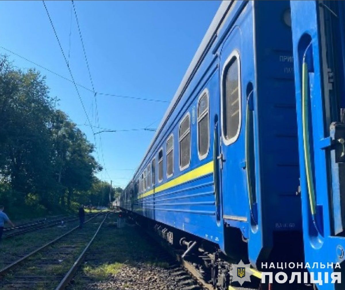 На залізничній станції у Львові потяг на смерть збив чоловіка 