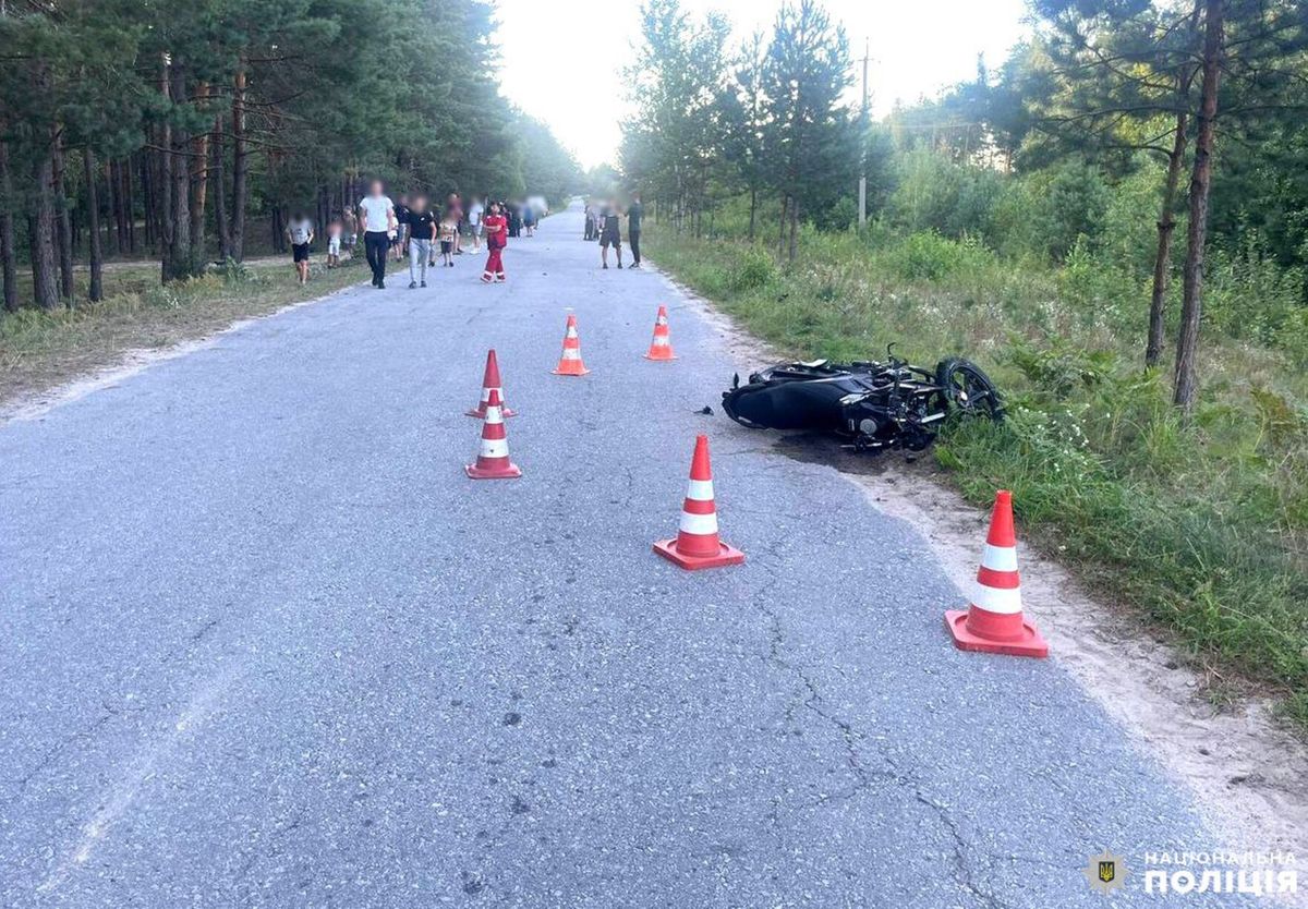 На Рівненщині внаслідок зіткнення двох мотоциклів загинув 18-річний хлопець