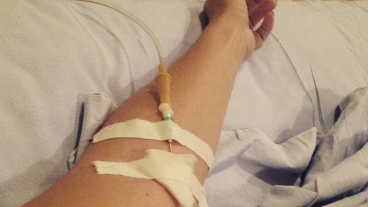 Понад місяць 25-річну мешканку Хмельниччини мучив головний біль через рідкісне захворювання